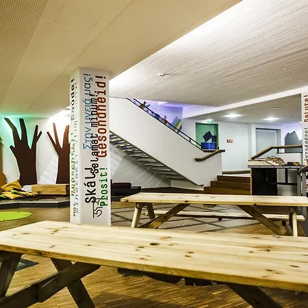 Hostel Hi Park Youth *