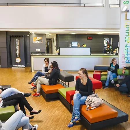 Ostello Hi Park Youth *