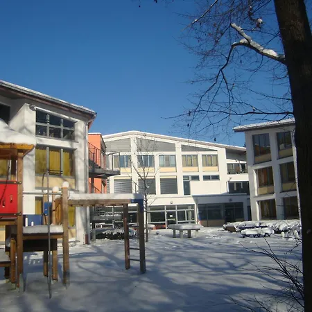 Hostel Hi Park Youth *