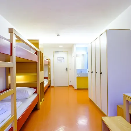 Hi Park Youth Hostal *