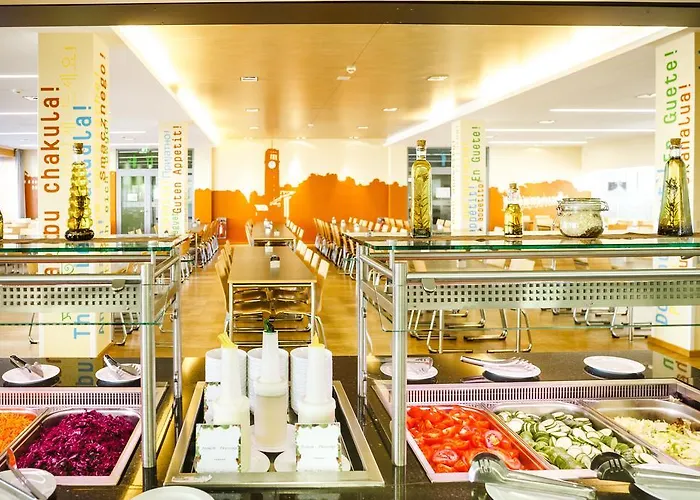 Hostel Hi Park Youth