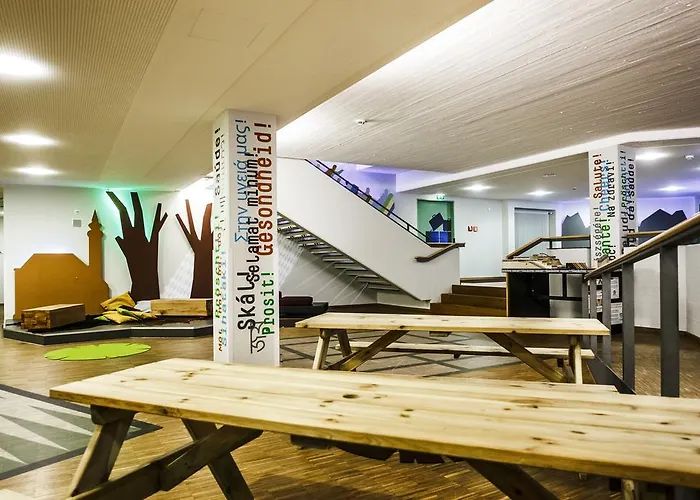 Hostel Hi Park Youth *