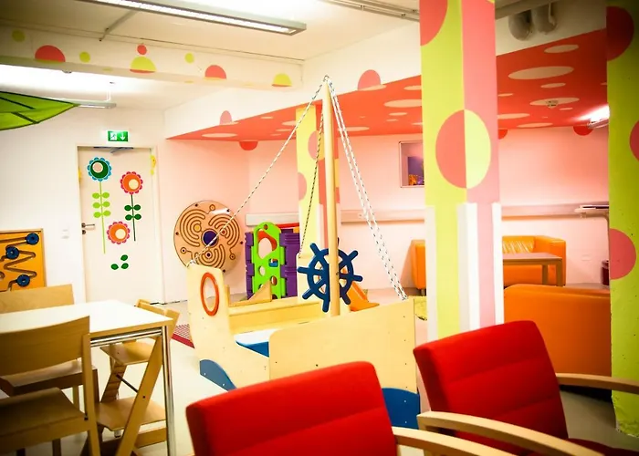 Hi Park Youth Hostel *